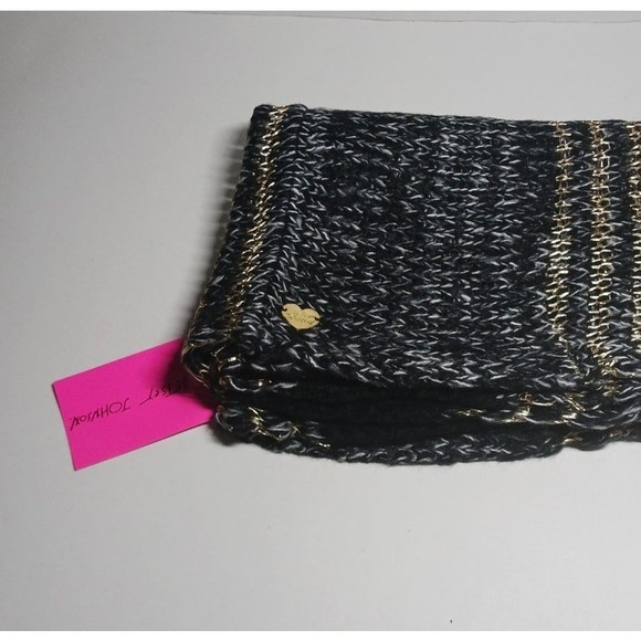 NWT Betsey Johnson chunky knit Infinity scarf - Picture 4 of 4